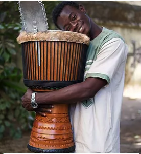 ギニアのジャンベ・伝統民族楽器の業者様への卸売